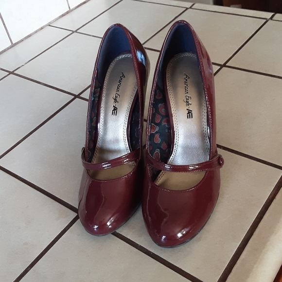 American Eagle Burgundy Heels - Picture 11 of 11